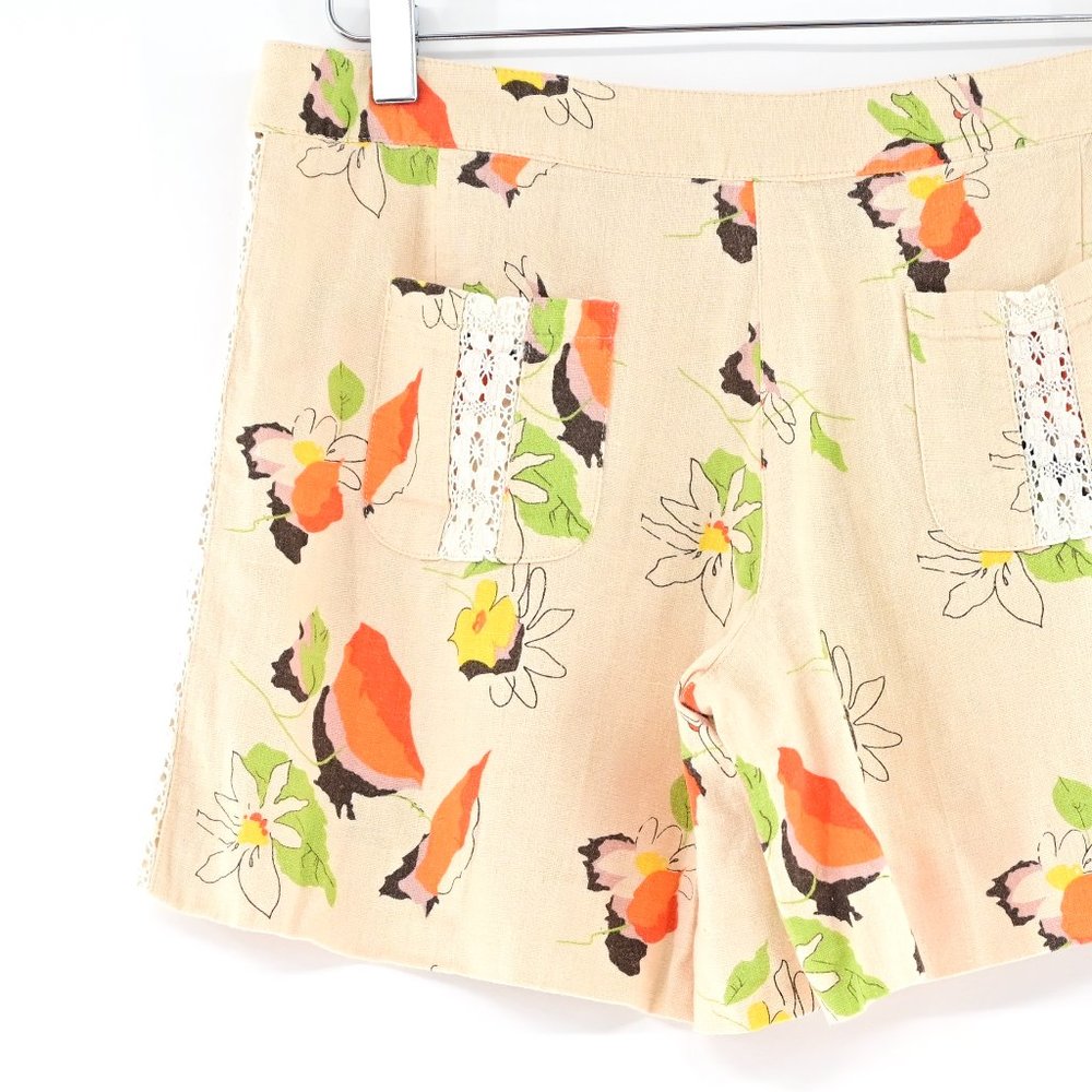 EASEL Floral Lace Accented Floral Shorts #S07 - Picture 5 of 7